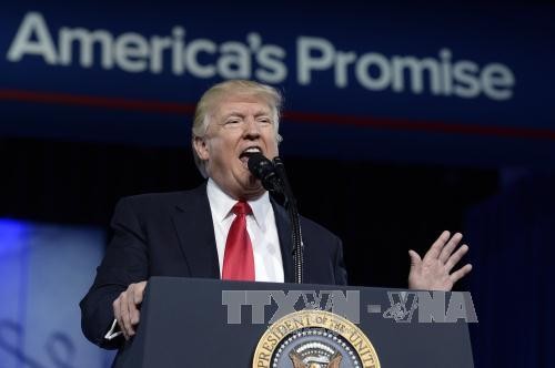 US-Präsident Donald Trump will das Militär auf das „größte in der US-Geschichte“ verstärken - ảnh 1